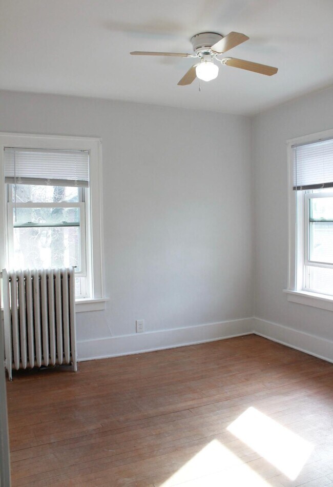 Photo - 415 9th St S