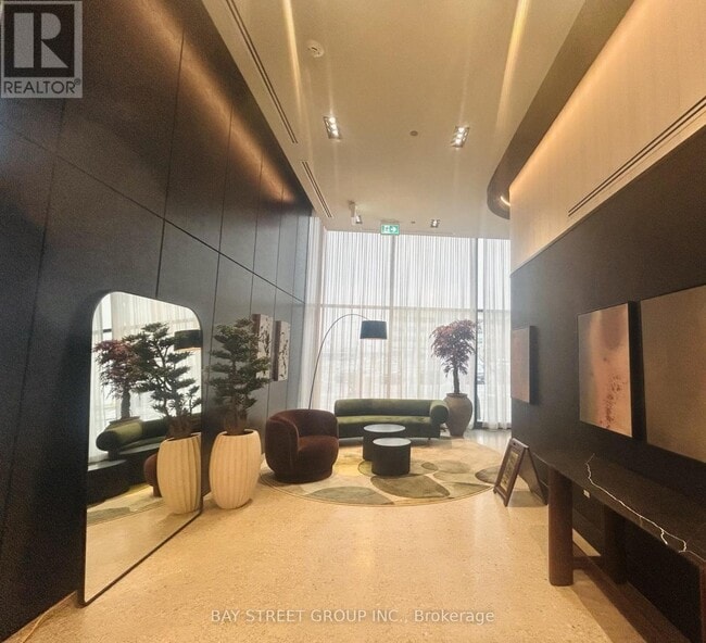 Photo - 38 Andre de Grasse St Unité 2403