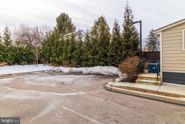 Photo - 606 Summit Ave