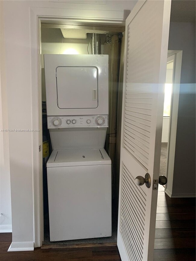 Building Photo - 10916 Royal Palm Blvd Unit 10916 Rental