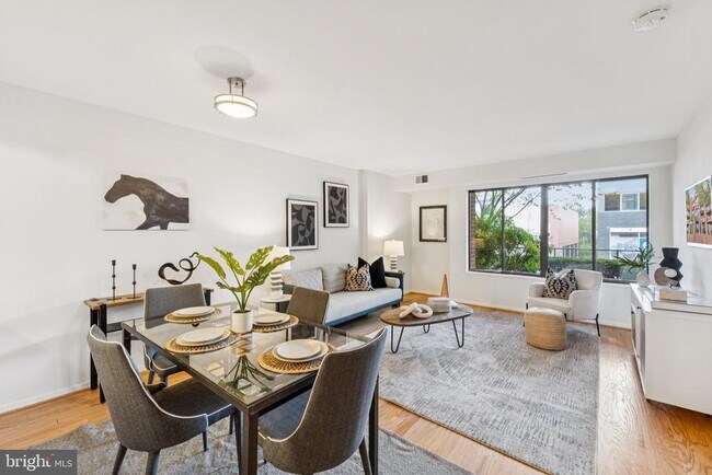 Building Photo - 2320 Wisconsin Ave NW Unit 105