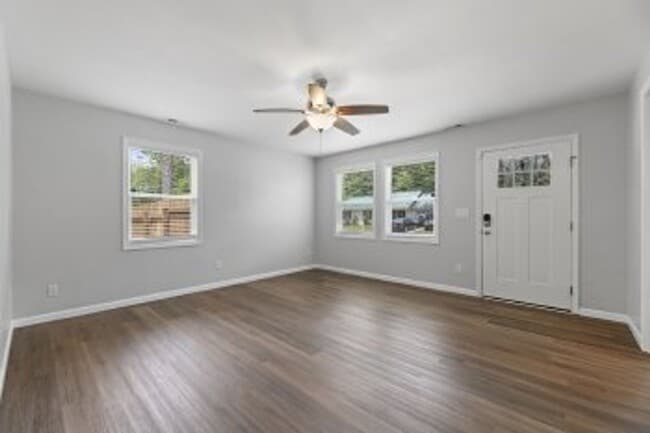 Photo - 629 Walnut Dr