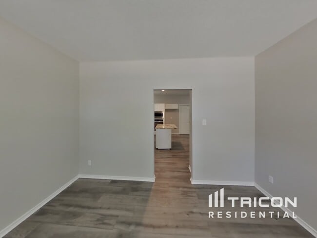 Photo - 8401 Manchester Dr