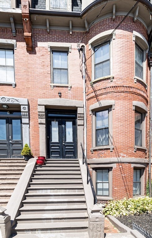 Building Photo - 6 Alvah Kittredge Park Unit 3 Rental