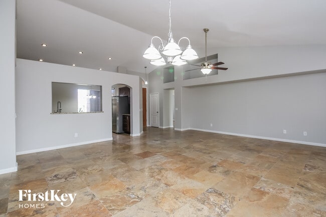 Photo - 2907 E Millbrae Ln