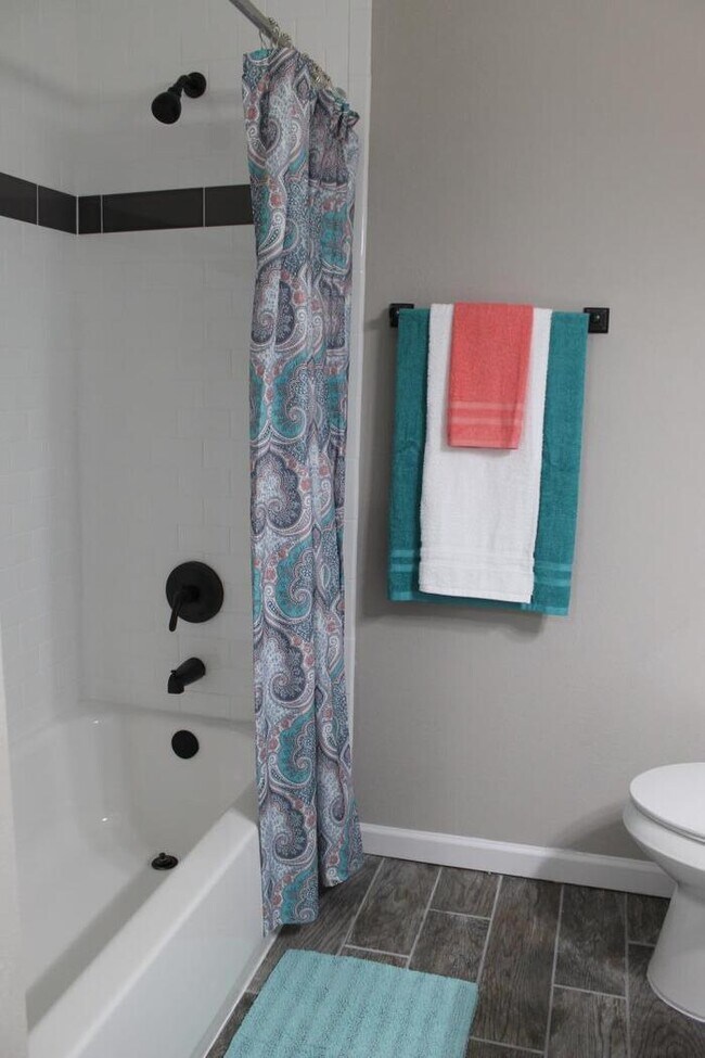 Photo - 777 Bateswood Dr Unit d1