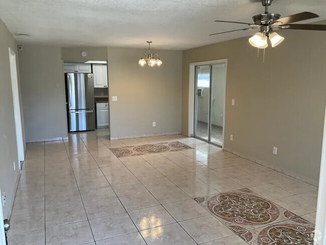 Building Photo - 1363 Boulder Dr Rental