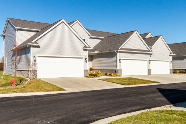 Photo - Cross Road Pines Apartments