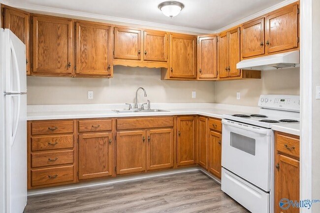 Photo - 3912 Pine Ave SW