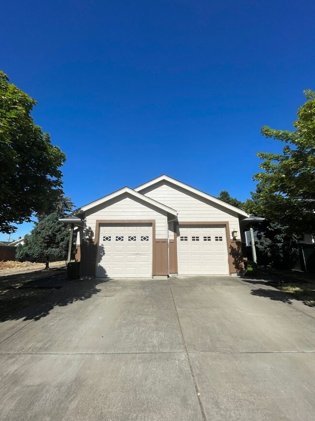 Building Photo - 168 Unit 472 Rental