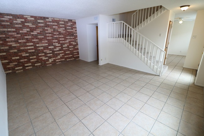 Albuquerque Apartments Near Winrock Center