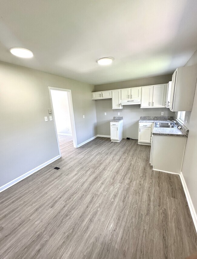 Photo - 1708 58th Ave N