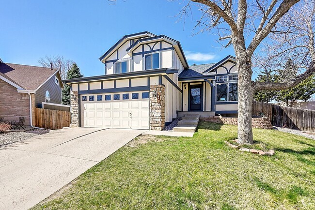 Building Photo - 5 bedroom, 4 bath home with 2 car garage