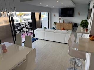 Photo - 330 SE 20th Ave Unit 306