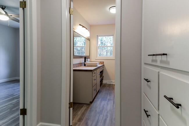 Upstairs Bathroom - 2304 E Cardinal St House