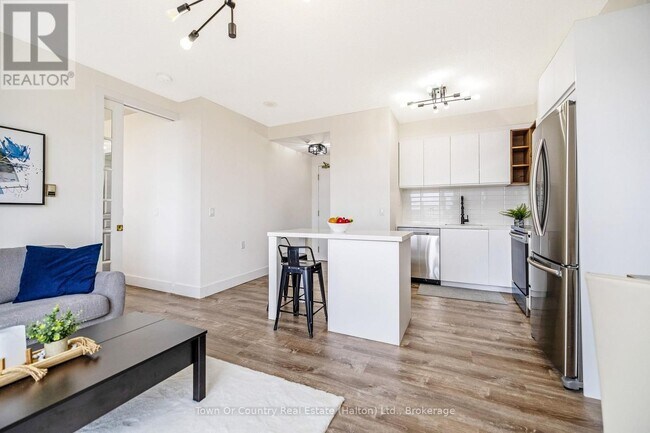Photo - 200 Burnhamthorpe Rd E Unit 1309