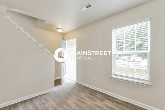 Photo - 3 Bedroom Pet-Friendly Home in GREENSBORO,...
