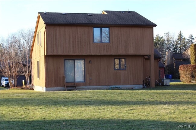 Photo - 16 Bluebird Ln