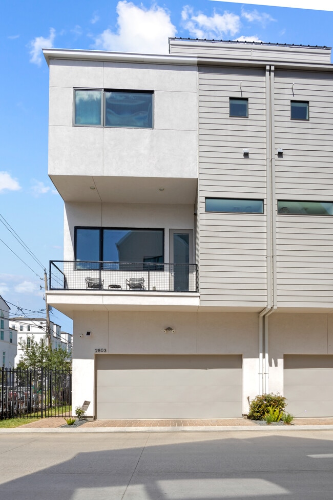 Photo - 2803 Decker Pl.