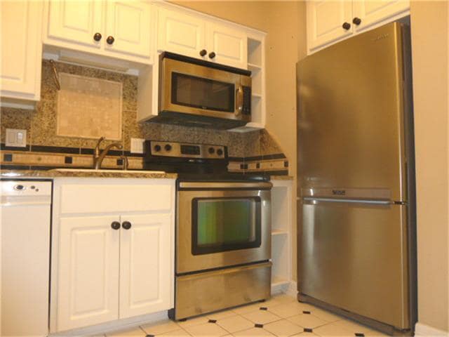 Photo - 2100 Tanglewilde St Unit 8