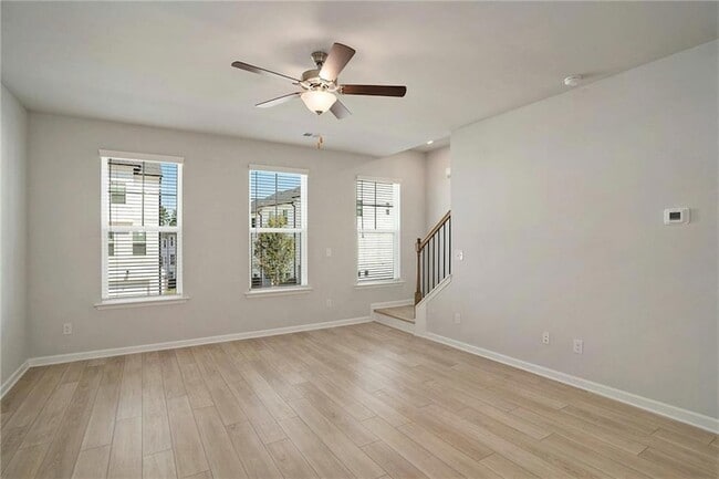 Photo - 3170 Washburn St SE