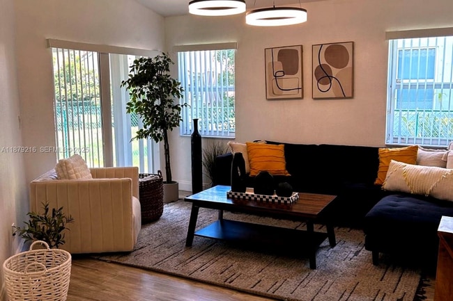 Photo - 13221 SW 53rd St