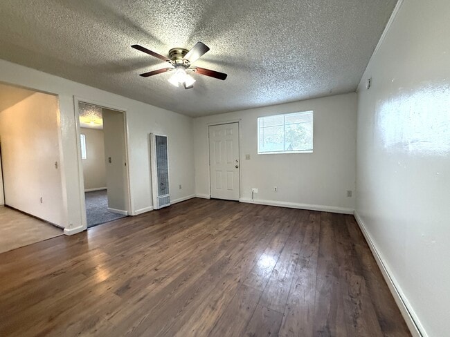 Photo - 612 W 2nd Ave