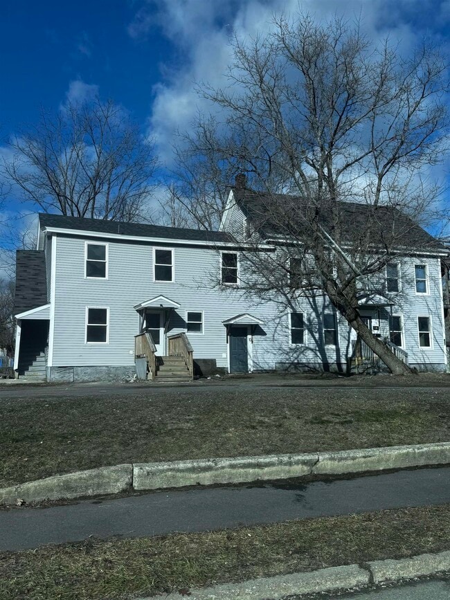 Building Photo - 35 South St Unit 3