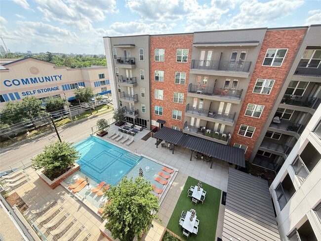 Photo - 2520 Washington Ave Unit B3-820