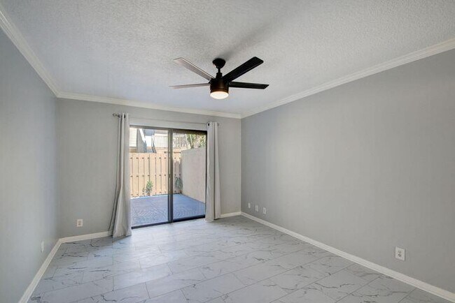 Photo - 612 Executive Center Dr Unit 103