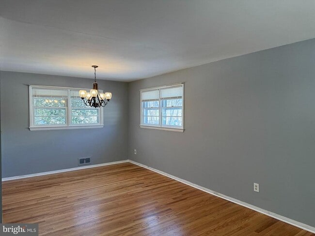 Photo - 9120 Peabody St