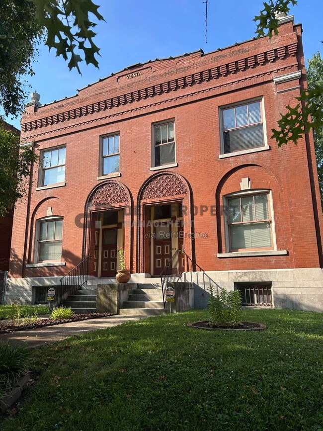 Photo - 2304 Russell Blvd Unit 1e