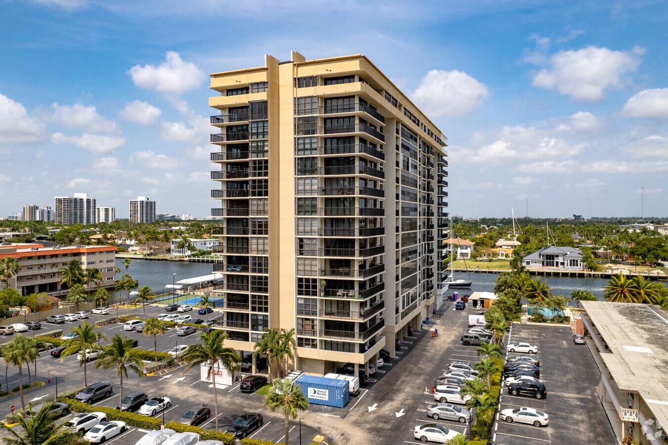 Avant Garde Condominiums - Avant Garde Condominiums