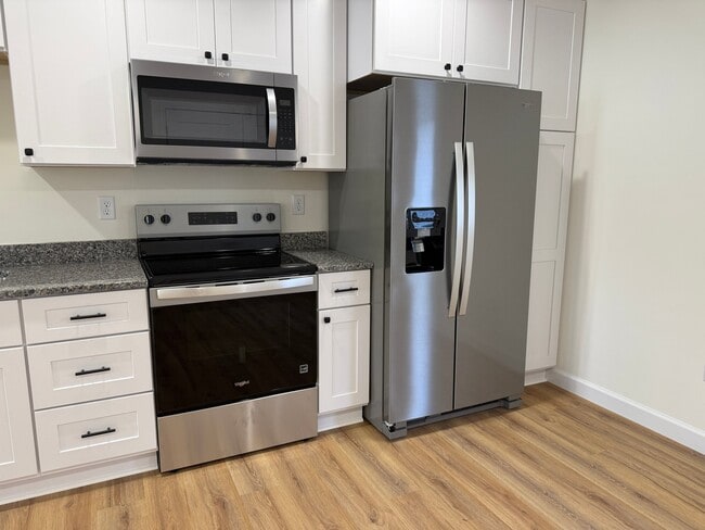 Photo - 572 Pippin Rd Unit Apt. A