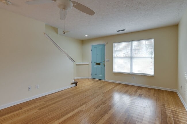 Photo - 474 Flintlock Ct