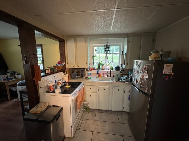7 Allens Ave Unit B
