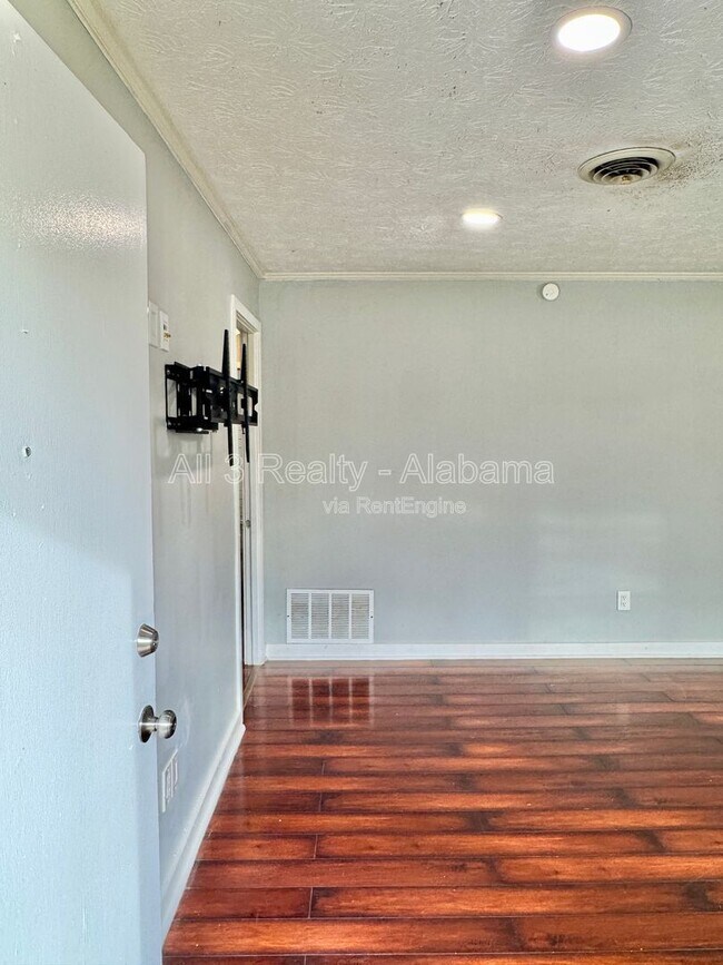 Photo - 3405 Vermont Dr