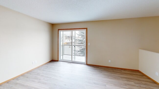 Photo - 9911-99109 109 Ave