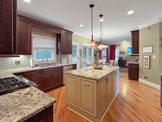 Photo - Brookhaven Beauty!  Furnished Short Term R...