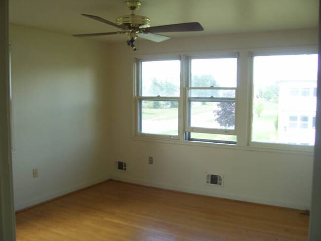 Photo - 505 Jupiter St