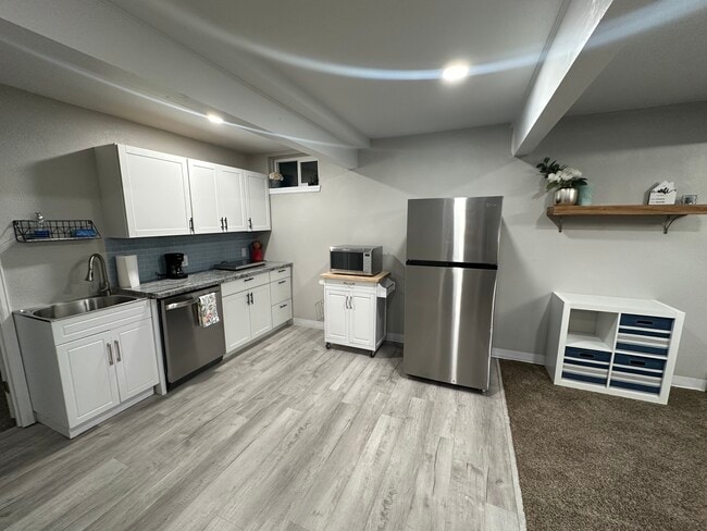 Building Photo - 11916 Barrett St