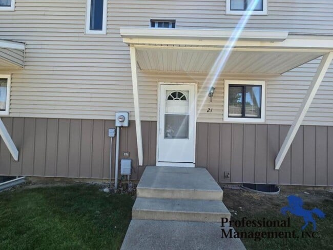 Building Photo - 2 bedroom in Billings MT 59102 Rental