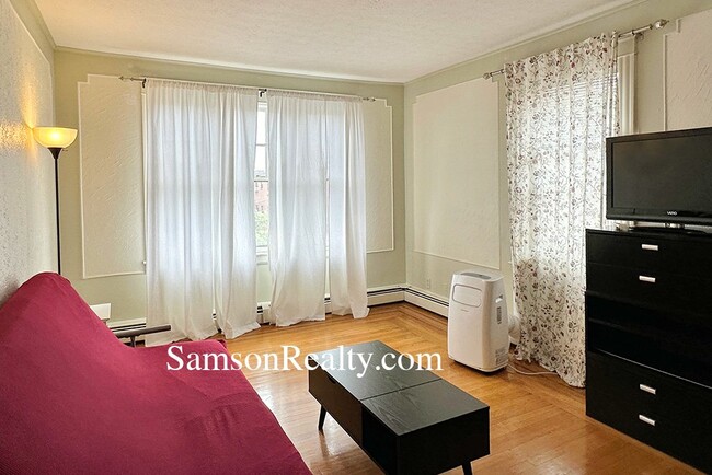 Photo - 96 Medway St Unit 11