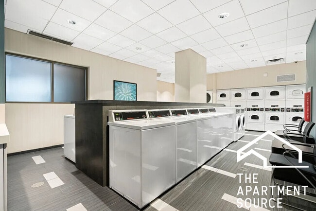 Photo - 1130 N Dearborn St Unit 1607