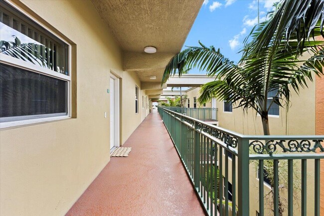 Building Photo - 1620 Presidential Way Unit 504b Rental