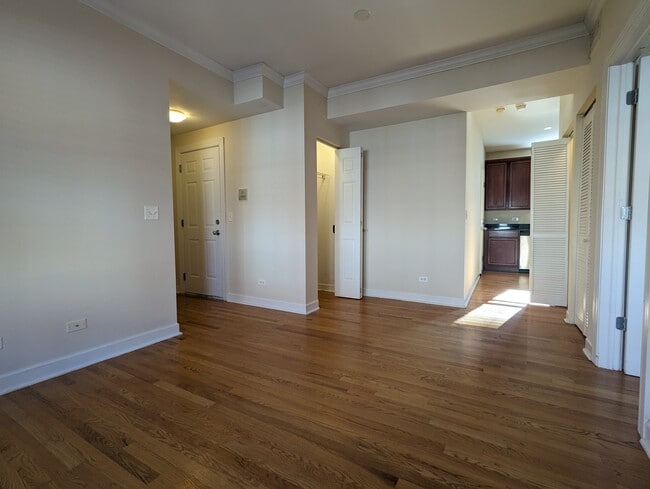 Photo - 3240 N Clifton Ave Unit 3244-1W