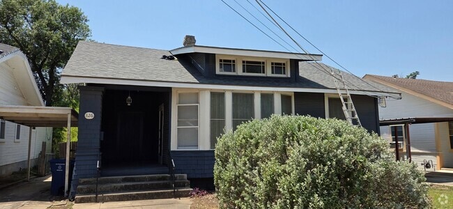Building Photo - Midtown Charm with a Modern Touch Rental