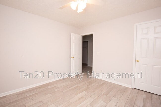 Photo - 6020 White Pine Dr