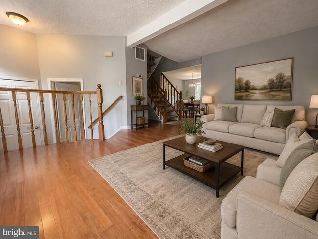 Photo - 106 Ridgecrest Ct