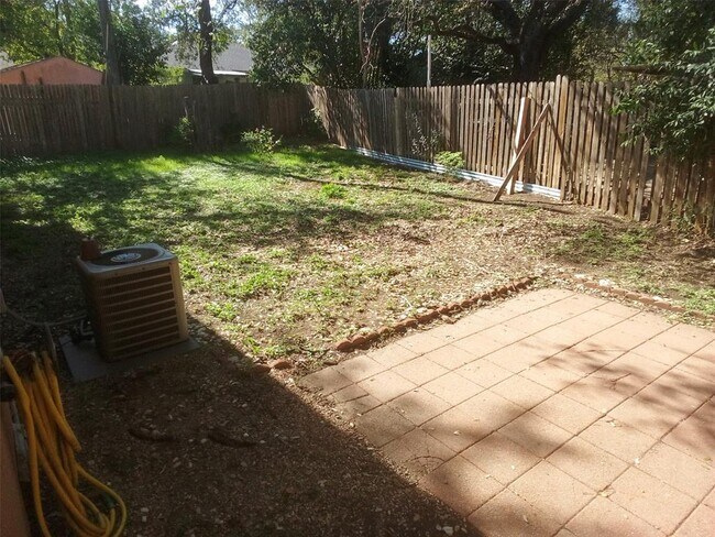 Photo - 907 Sirocco Dr Townhome